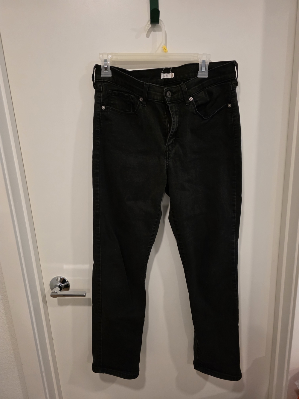 Woman's Black Levi's Jeans